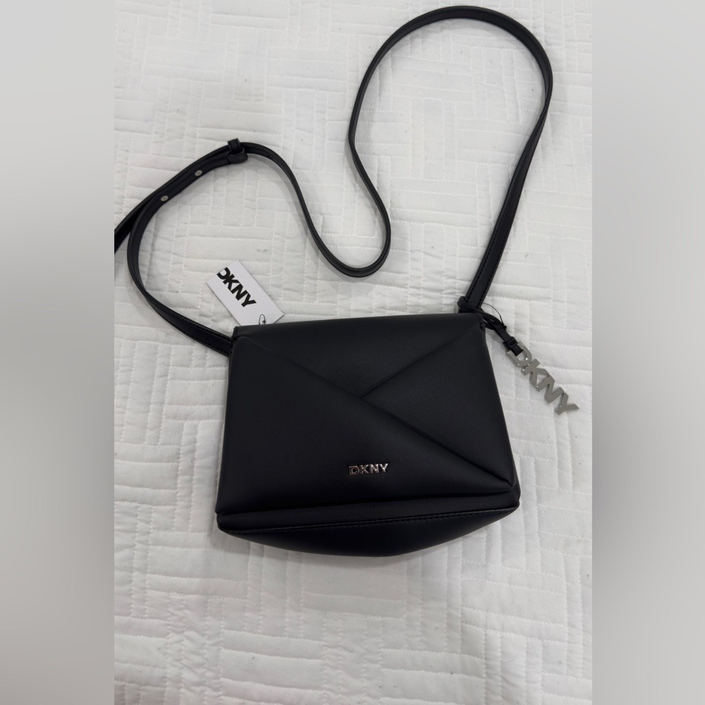 DKNY Riya Flap Crossbody Bag Black Faux‎ Leather R53EZN17 NEW